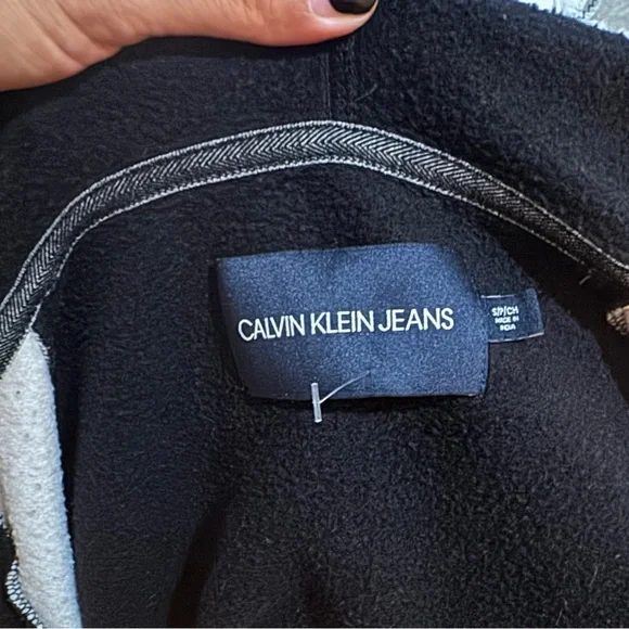 Calvin Klein Jeans printed on Long Sleeves Men's Zip Down Sweatshirt Small - Picture 4 of 5